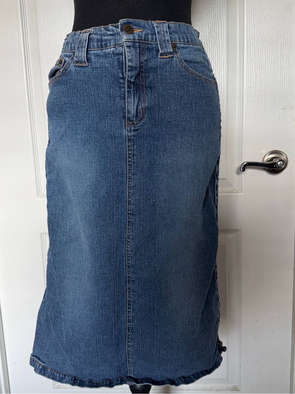 Classic Blue Denim Midi Skirt - Women's Casual Straight Fit